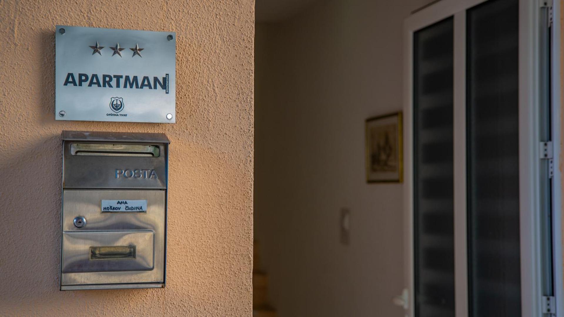 Apartmani Ana Тиват Экстерьер фото
